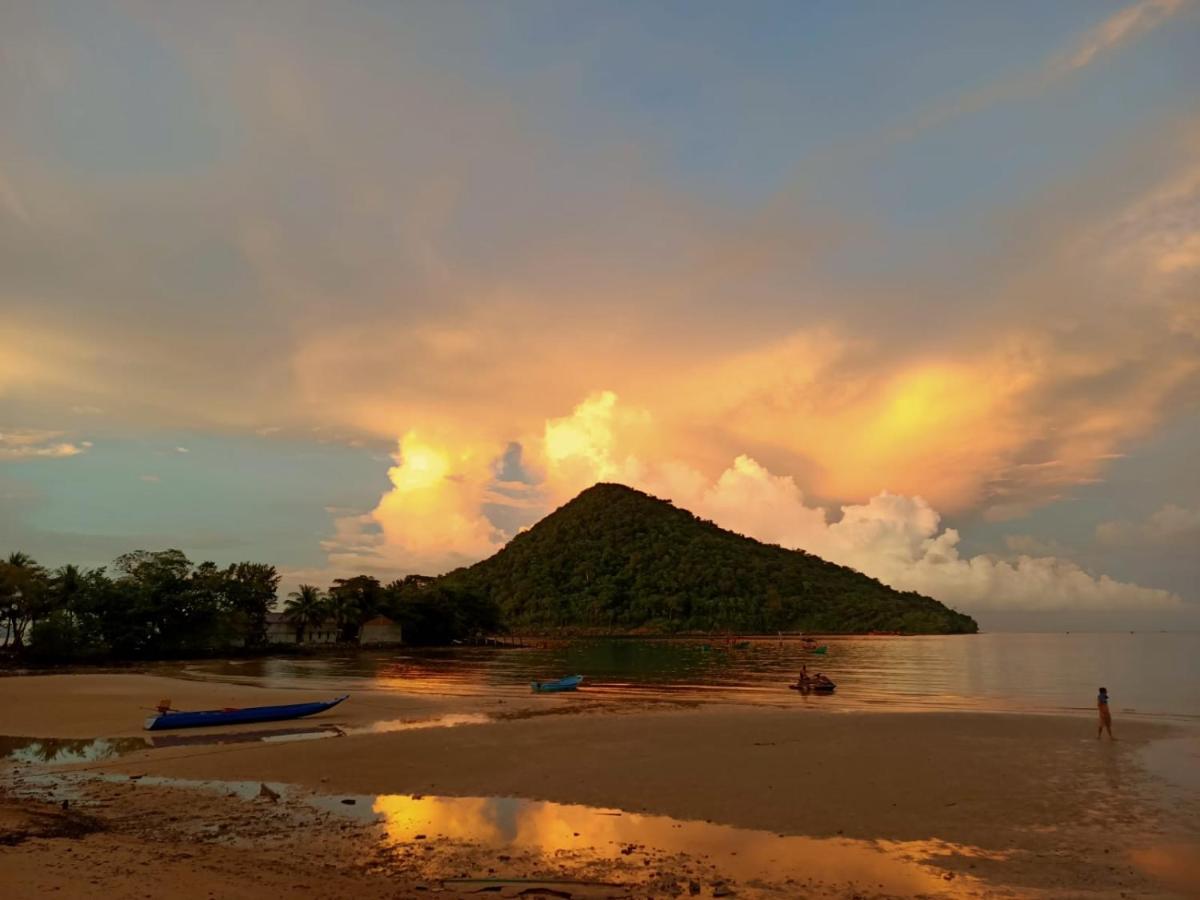 Sam'S Guesthouse M'Pai Bay เกาะรงสำลน ภายนอก รูปภาพ